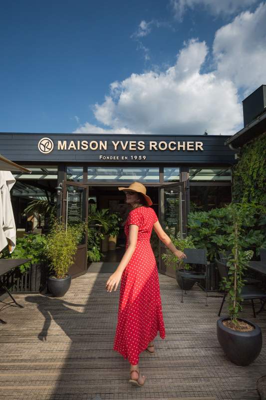 Restaurant Le Vegetarium La Gacilly · Restaurant Yves Rocher en Bretagne, extérieur